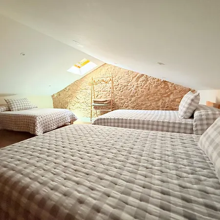 A De Pepita, Rural House In By Urent